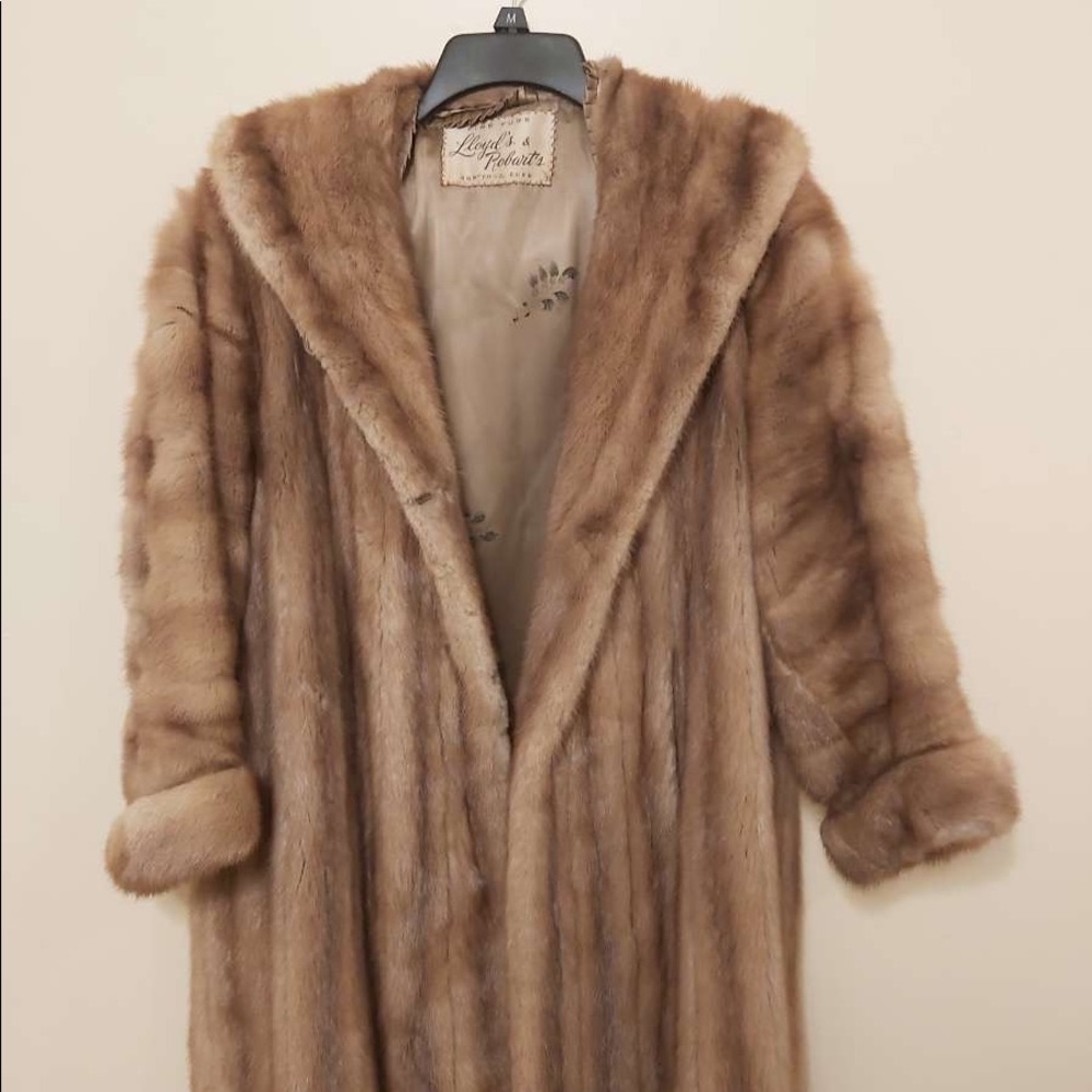 Real mink fine fur coat with hat